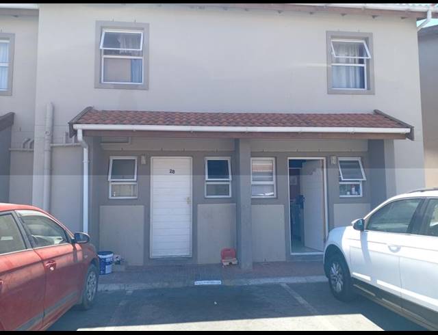 2 BEDROOM DUPLEX FOR SALE IN STRATFORD GREEN